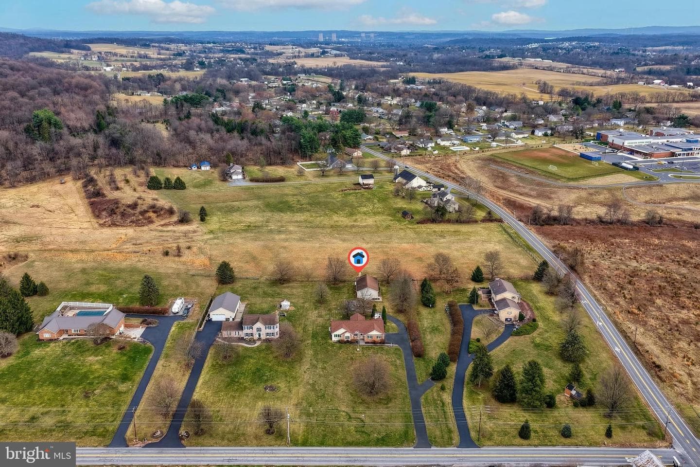 596 Beinhower Road photo 3