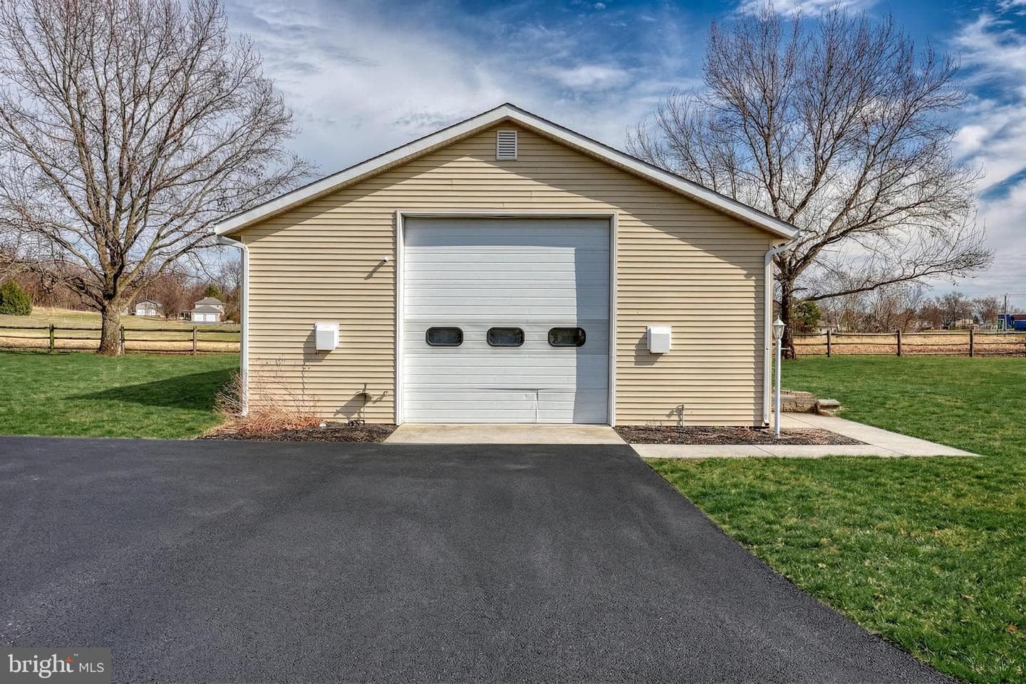 596 Beinhower Road photo 40