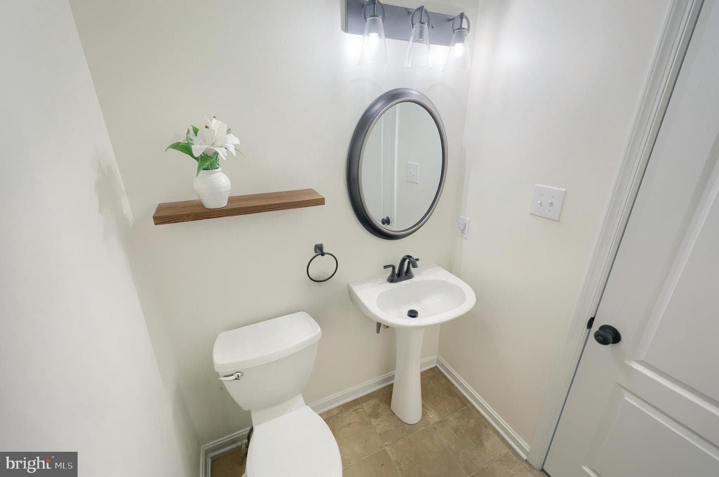 735 Clydesdale Drive photo 23