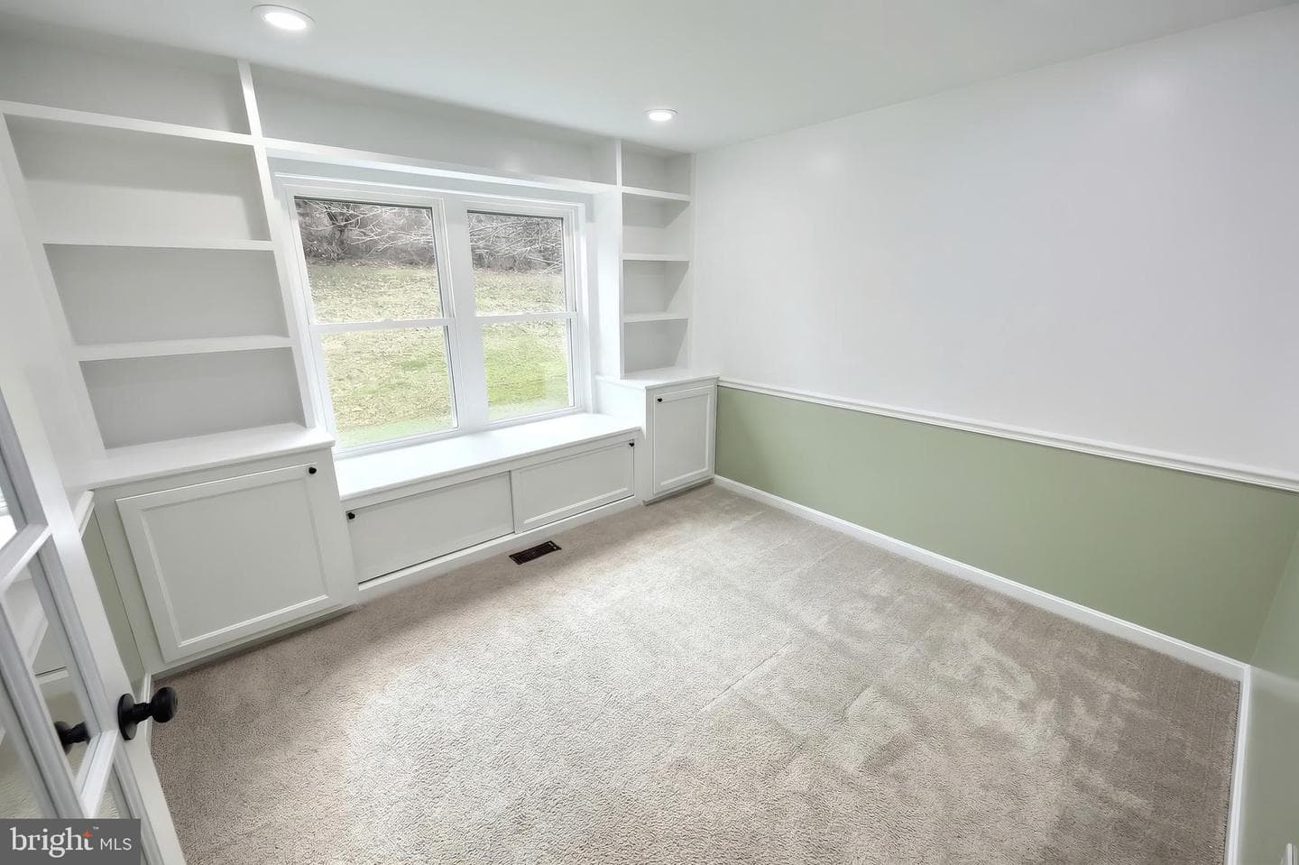 735 Clydesdale Drive photo 35
