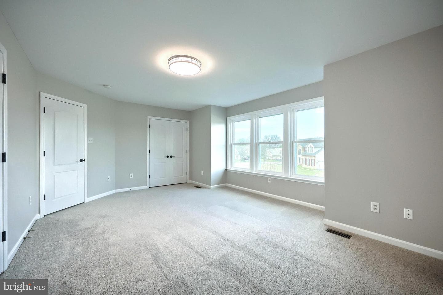 735 Clydesdale Drive photo 45