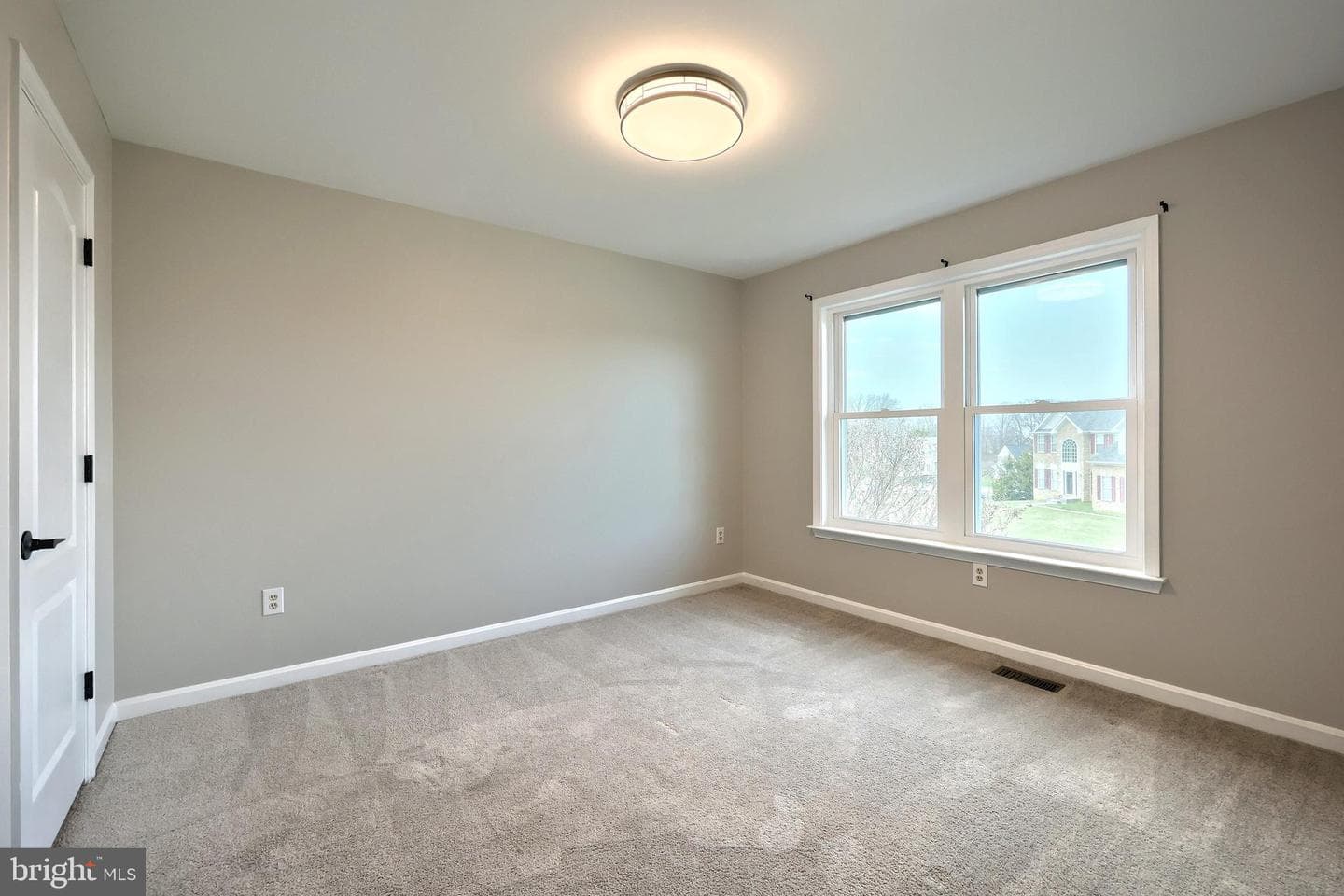 735 Clydesdale Drive photo 51