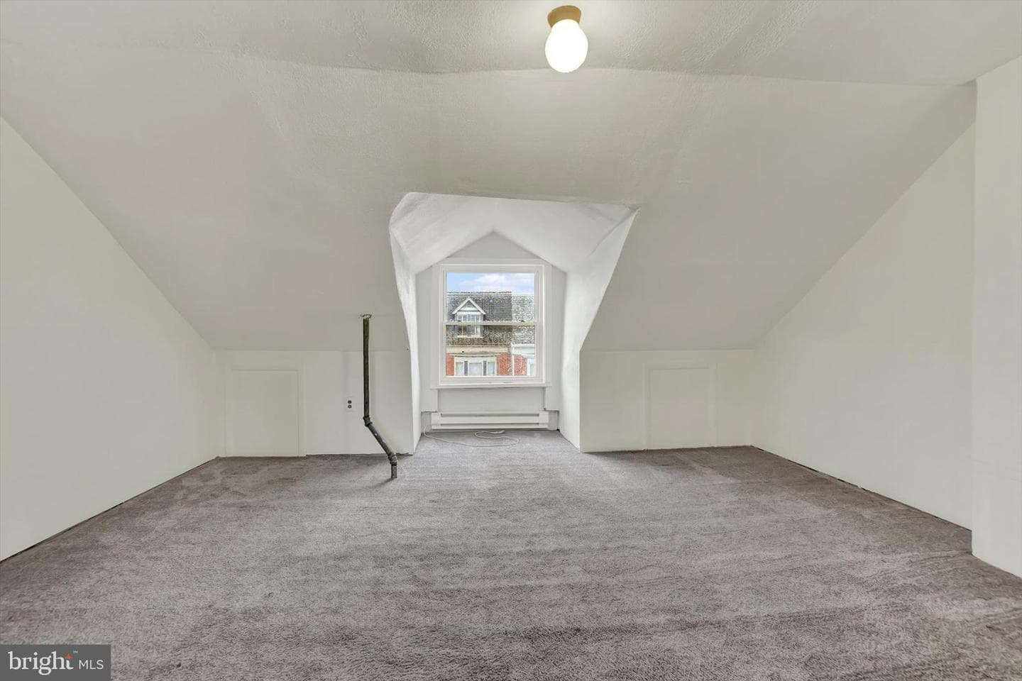 1147 E King Street photo 22