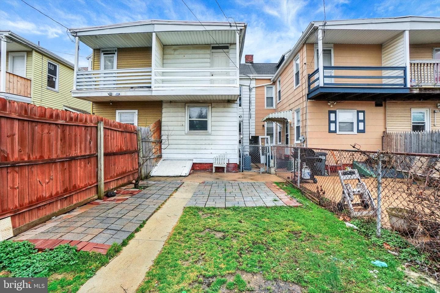 1147 E King Street photo 25
