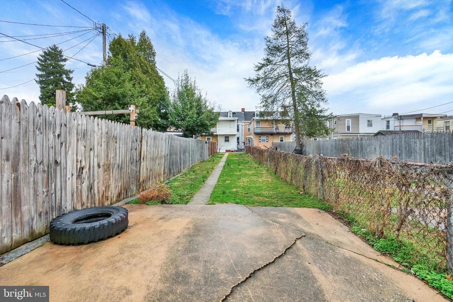 1147 E King Street photo 27