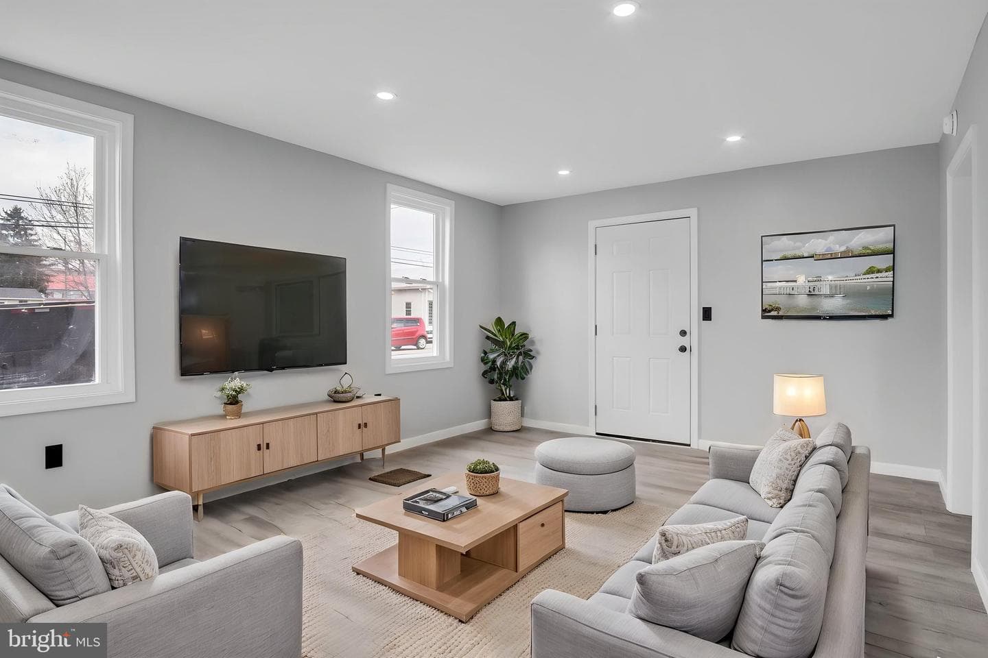 450 E Market photo 15