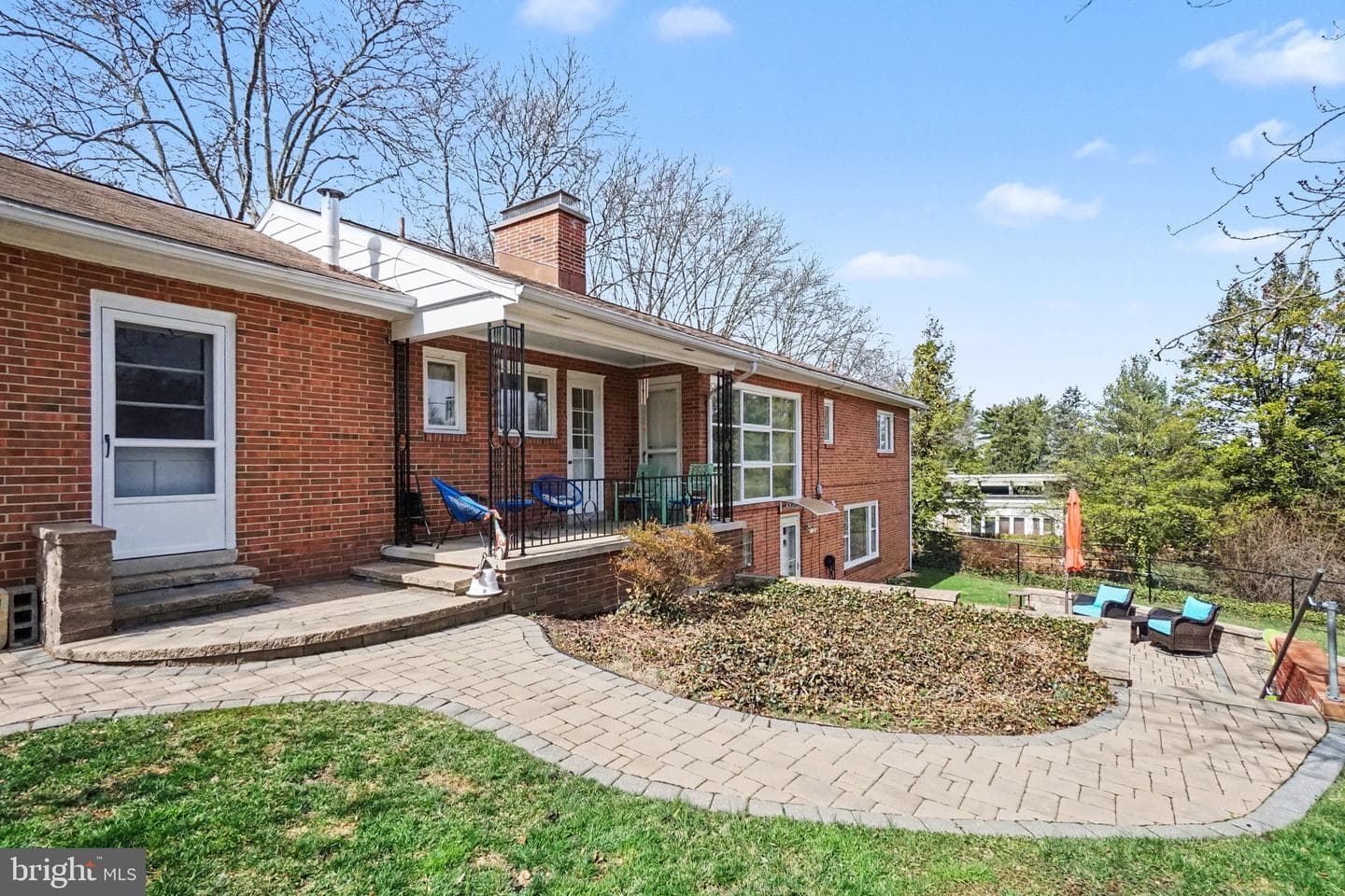 1353 Clover Lane photo 3