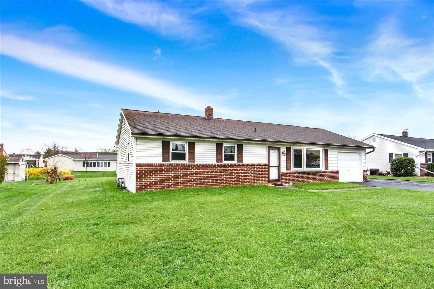 233 Lena Drive photo 2