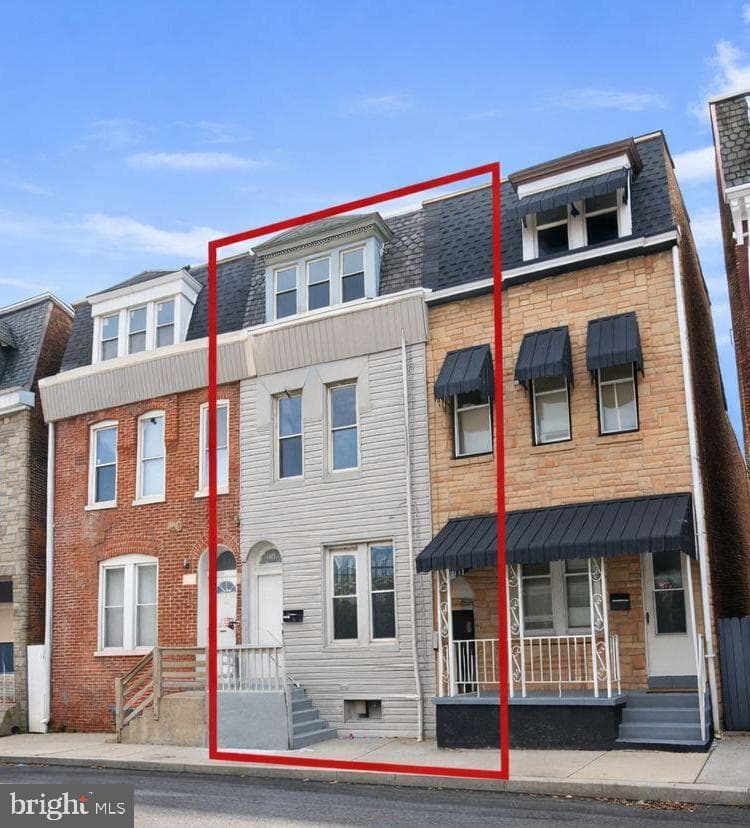 250 E College Avenue photo 27