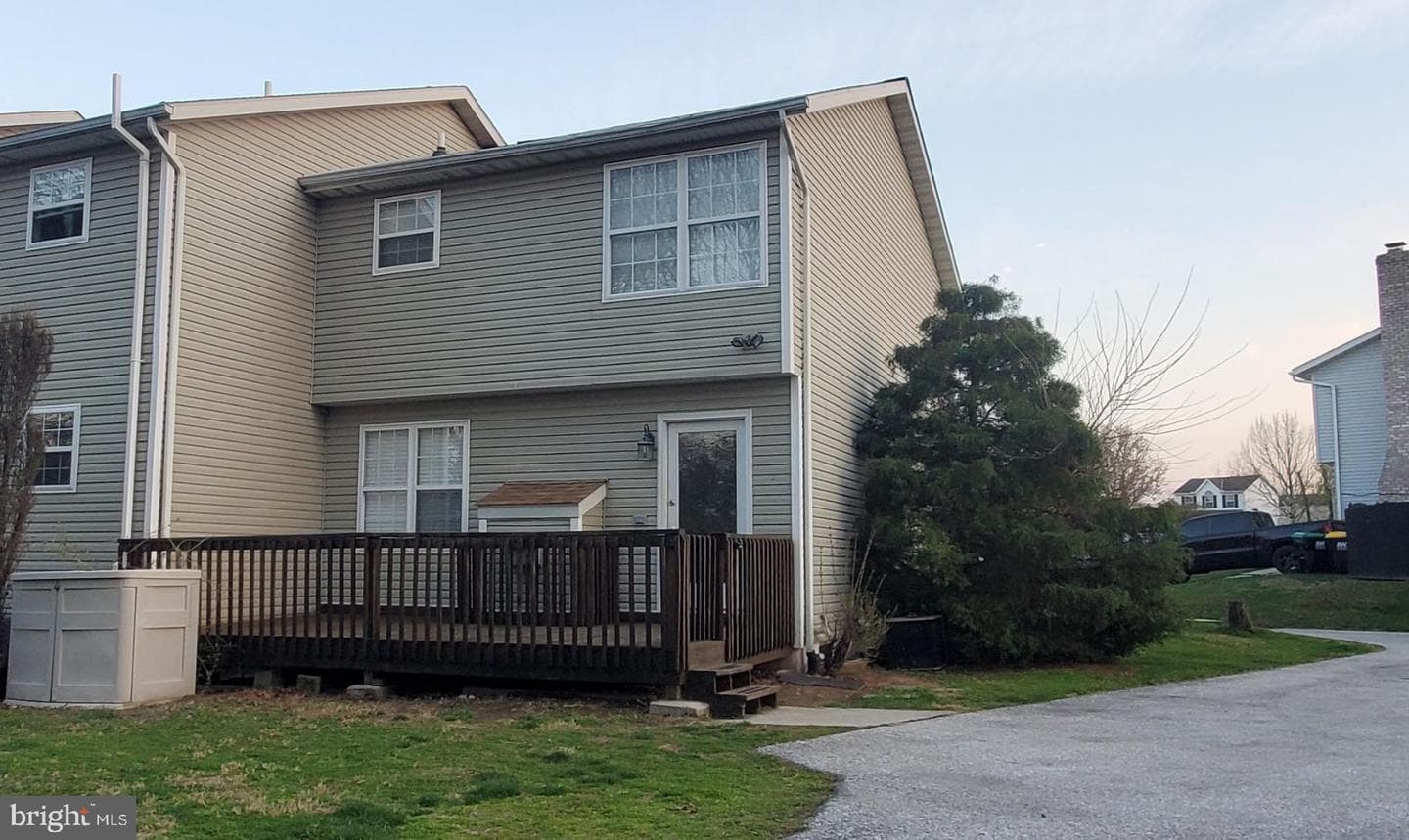 170 Morningstar Court photo 32