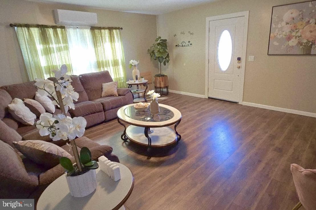 1122 Hanover Road photo 11