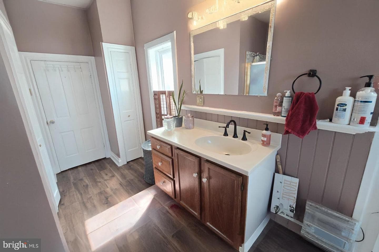1122 Hanover Road photo 22