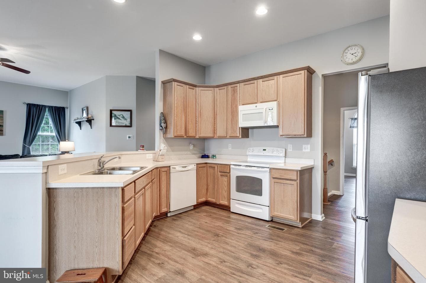 2263 Water Garden Drive photo 6