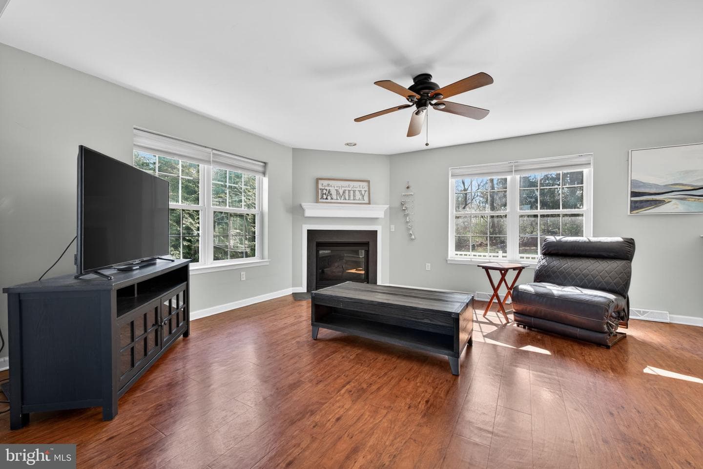 212 Sunset Circle photo 9
