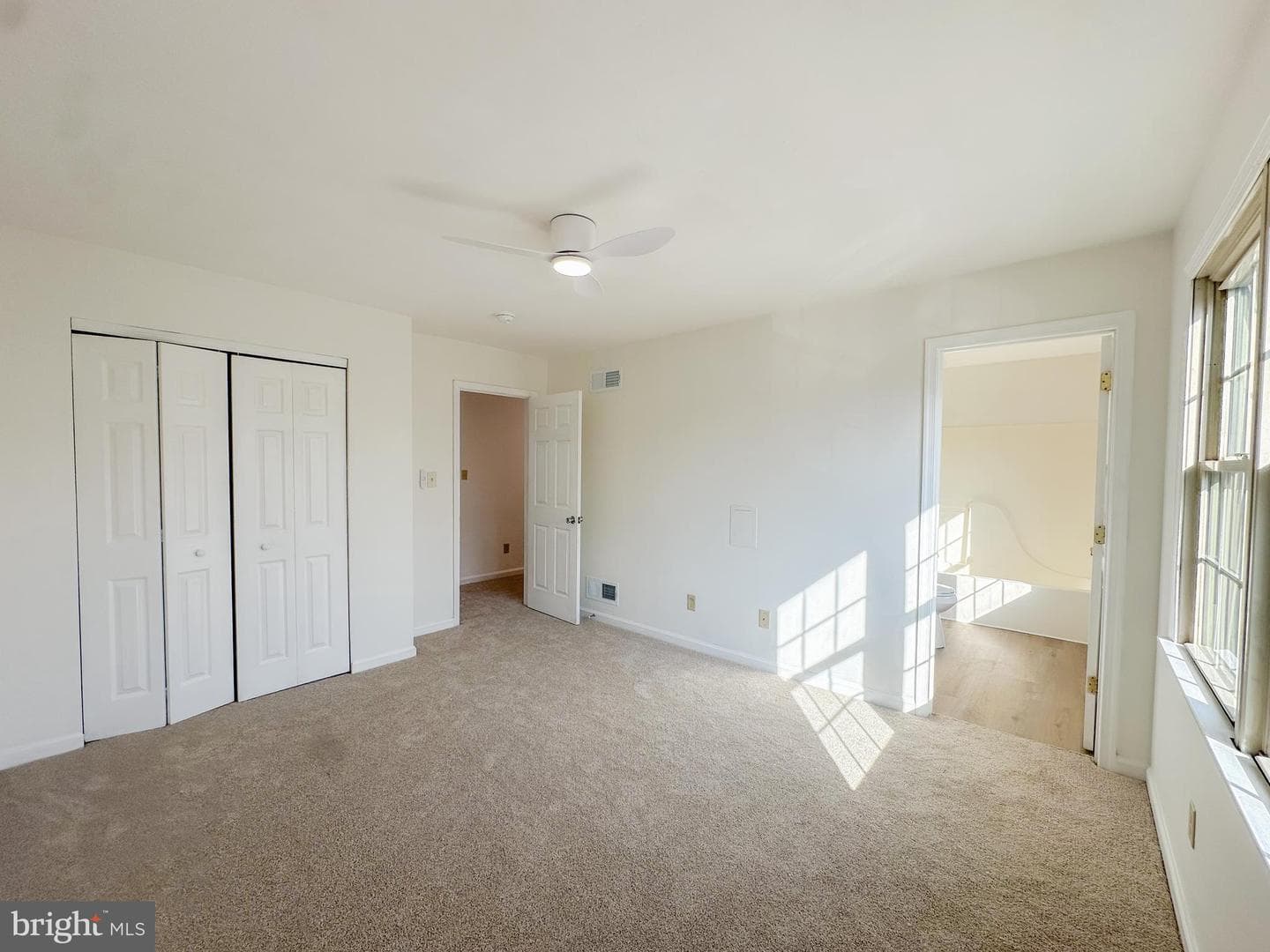 552 Locust Street photo 16