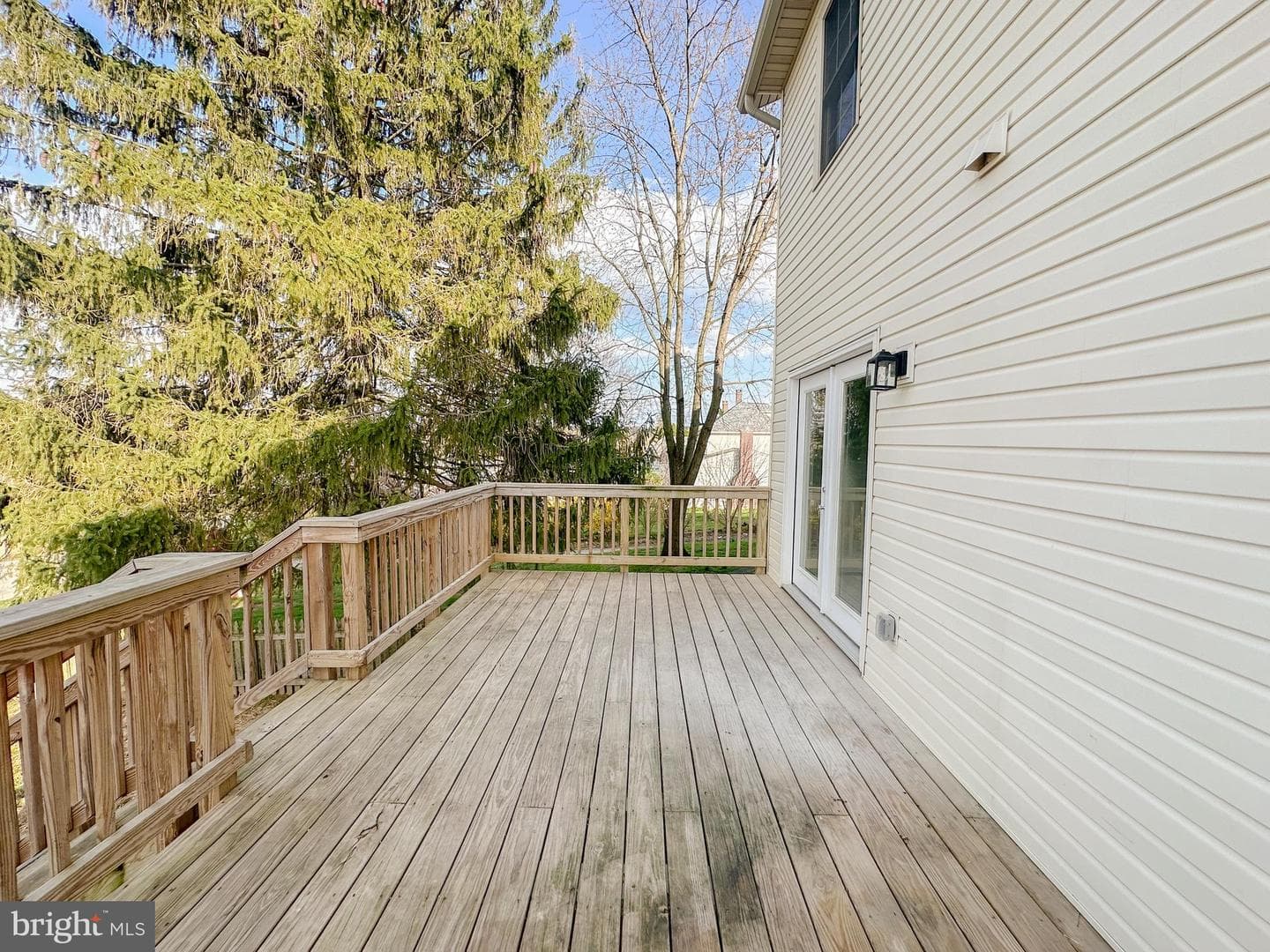 552 Locust Street photo 28