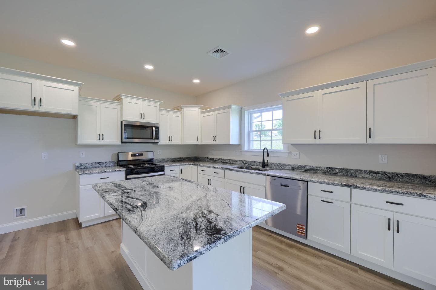 3855 Country Drive photo 5