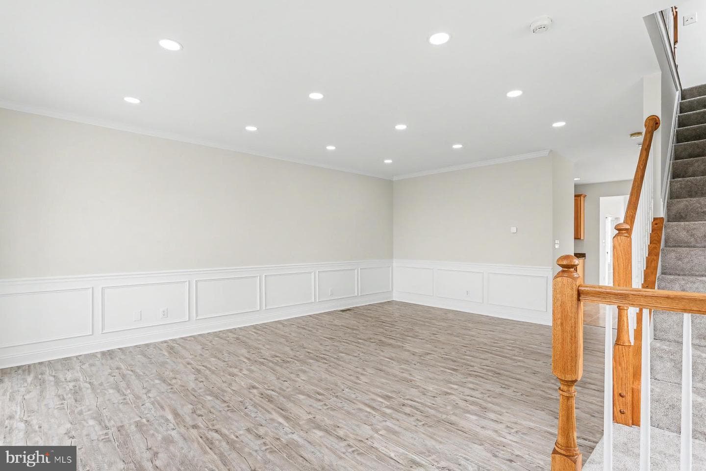 353 W Chestnut Street #16 photo 10