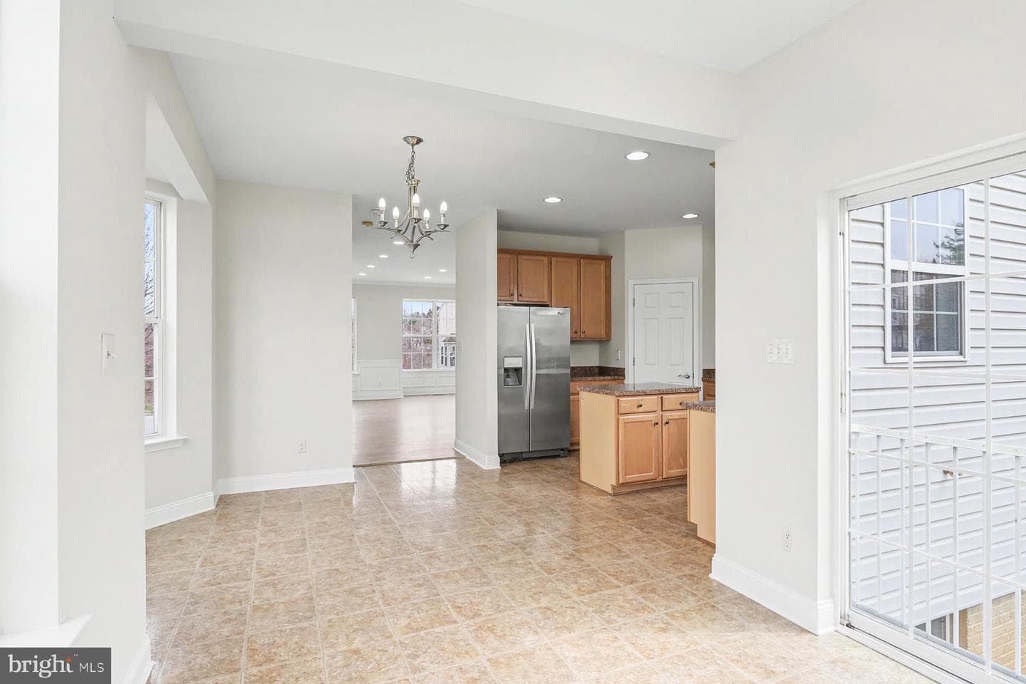 353 W Chestnut Street #16 photo 18