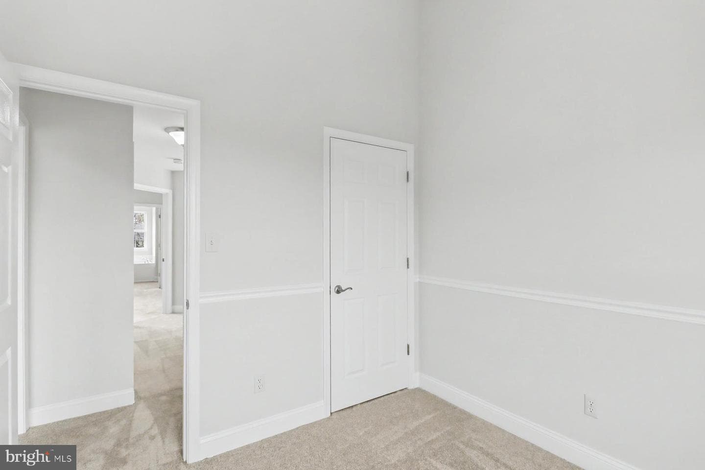 353 W Chestnut Street #16 photo 25