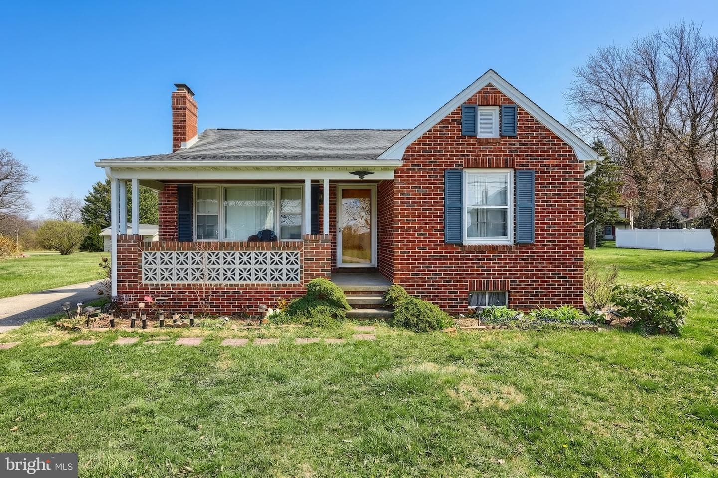 2208 Grandview Road photo 3