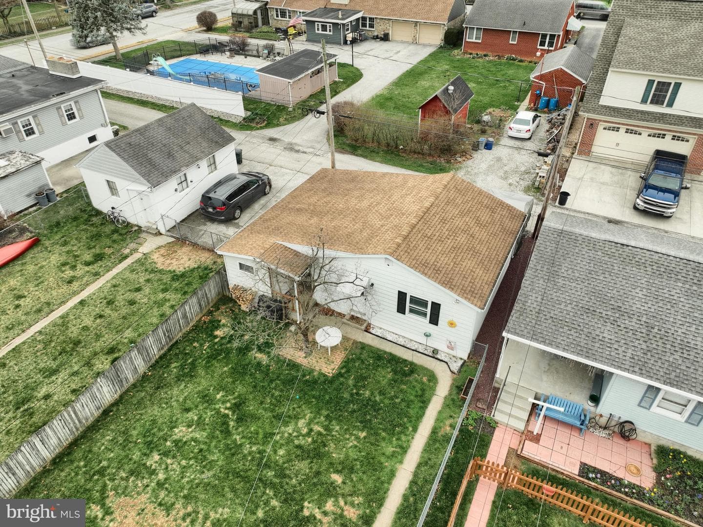 1006 E Walnut Street photo 12