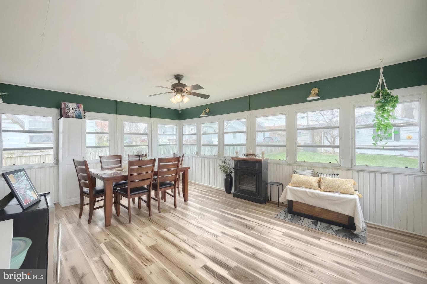 1006 E Walnut Street photo 26