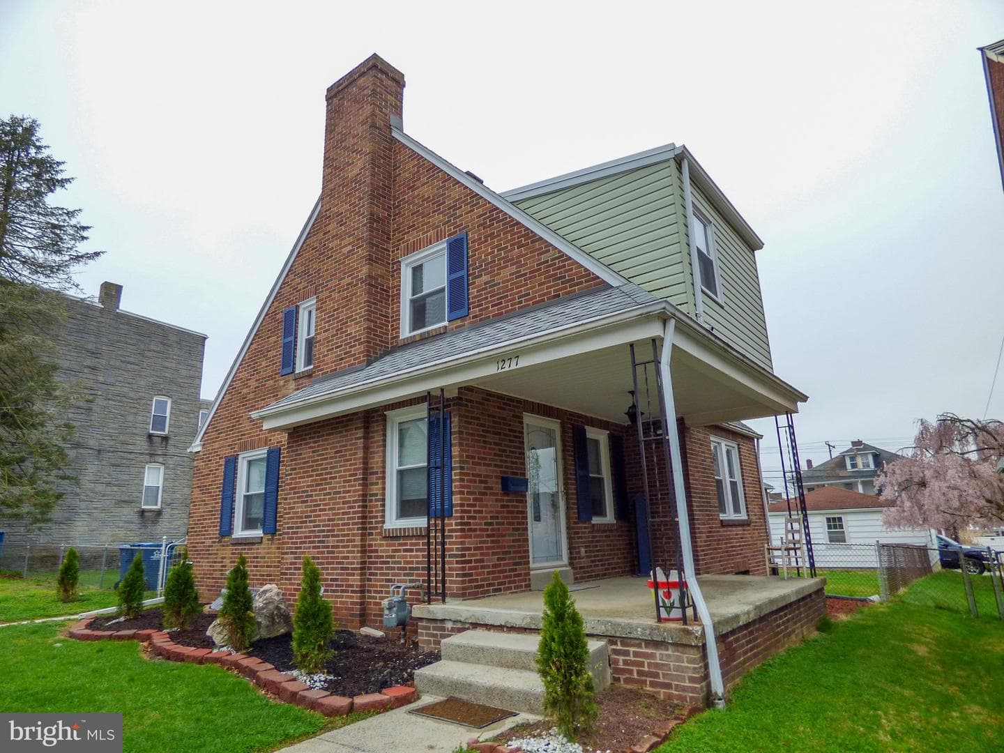 1277 W Poplar Street