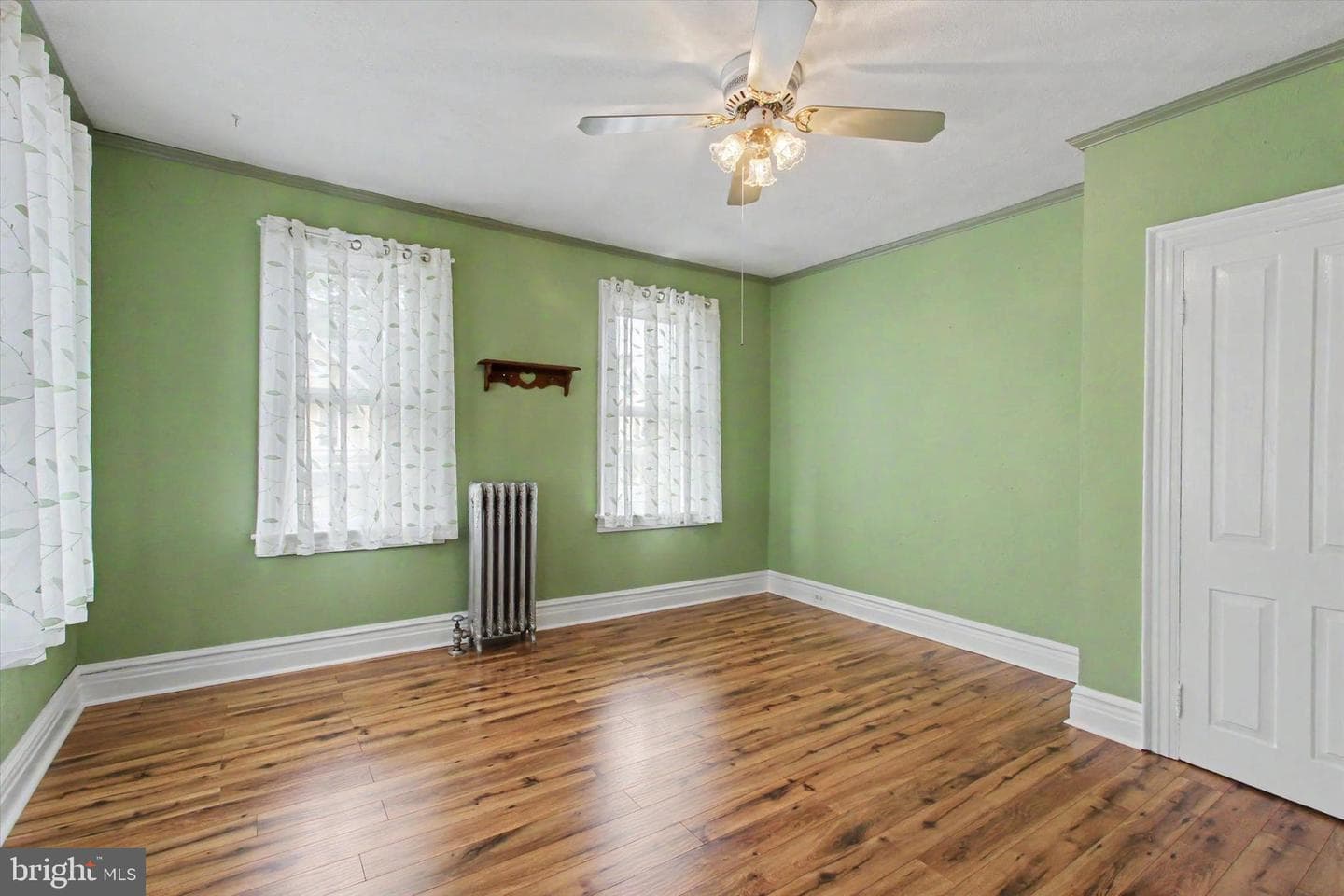 321 E Middle Street photo 19