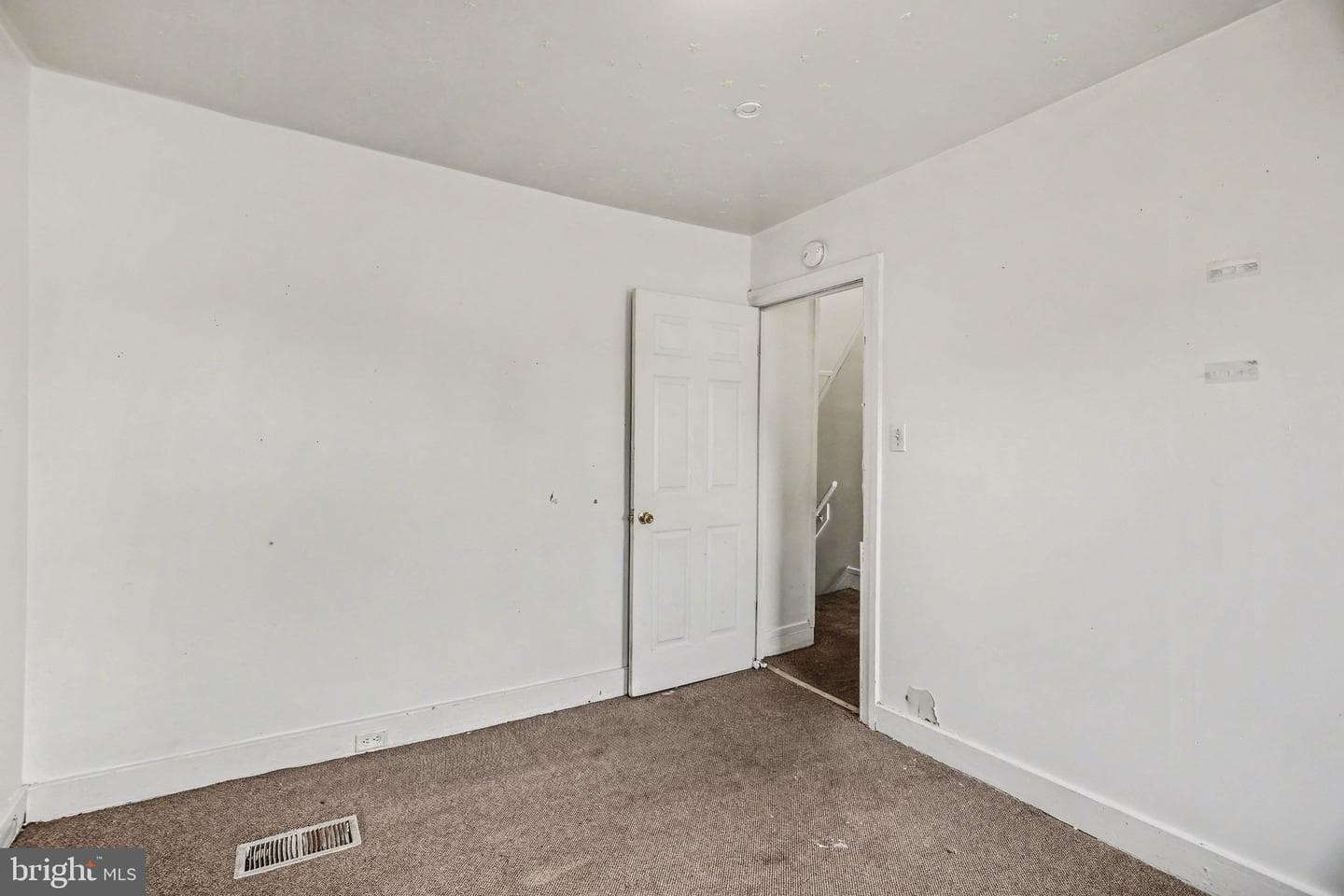 1269 E Philadelphia Street photo 11