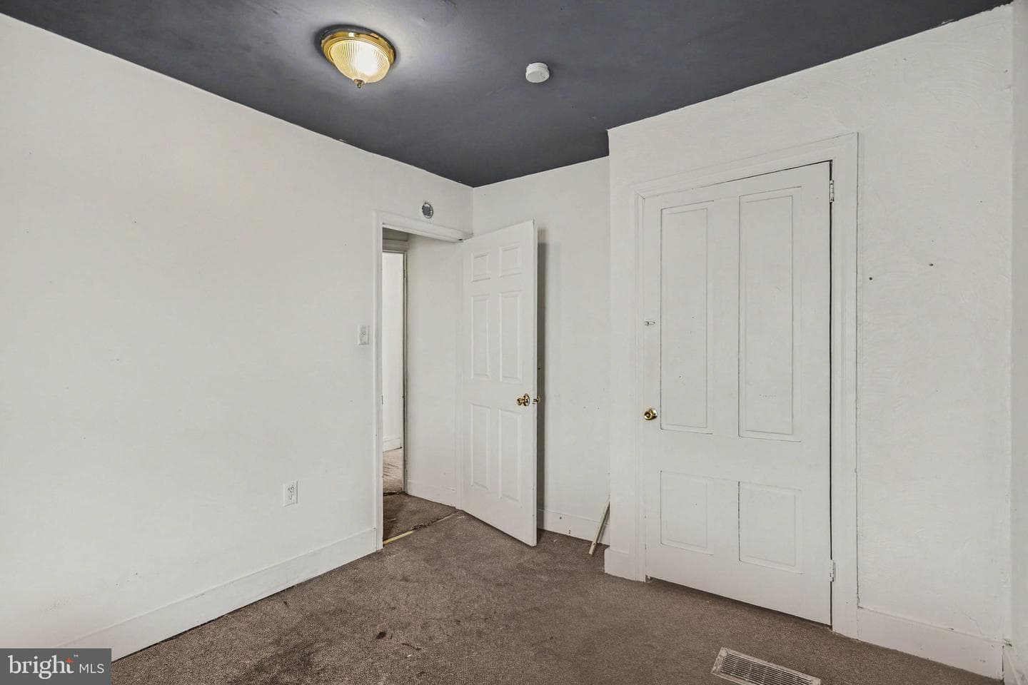 1269 E Philadelphia Street photo 13