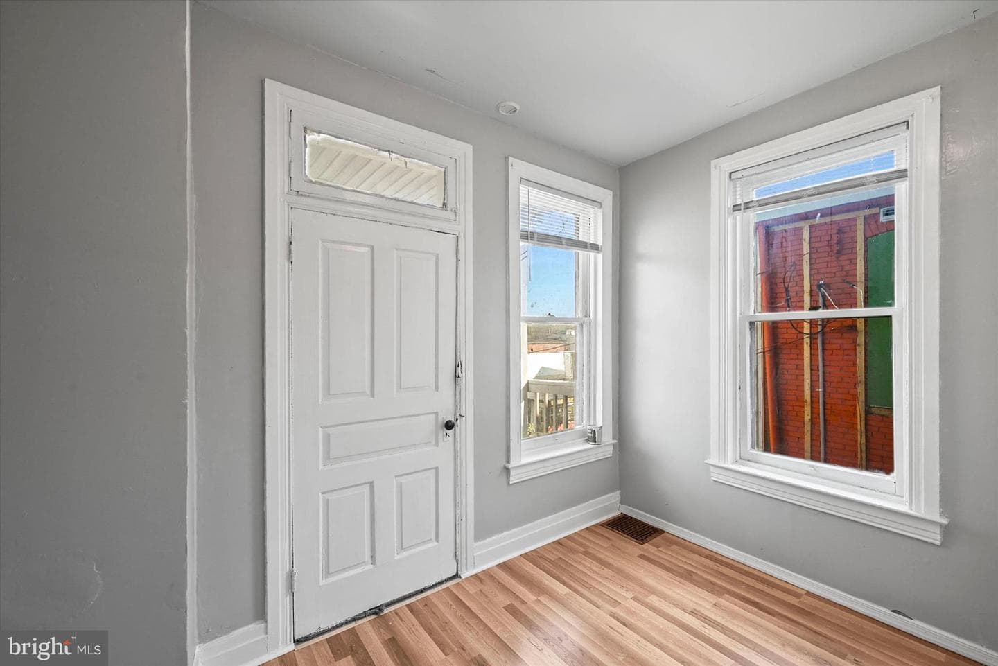 707 York Street photo 12