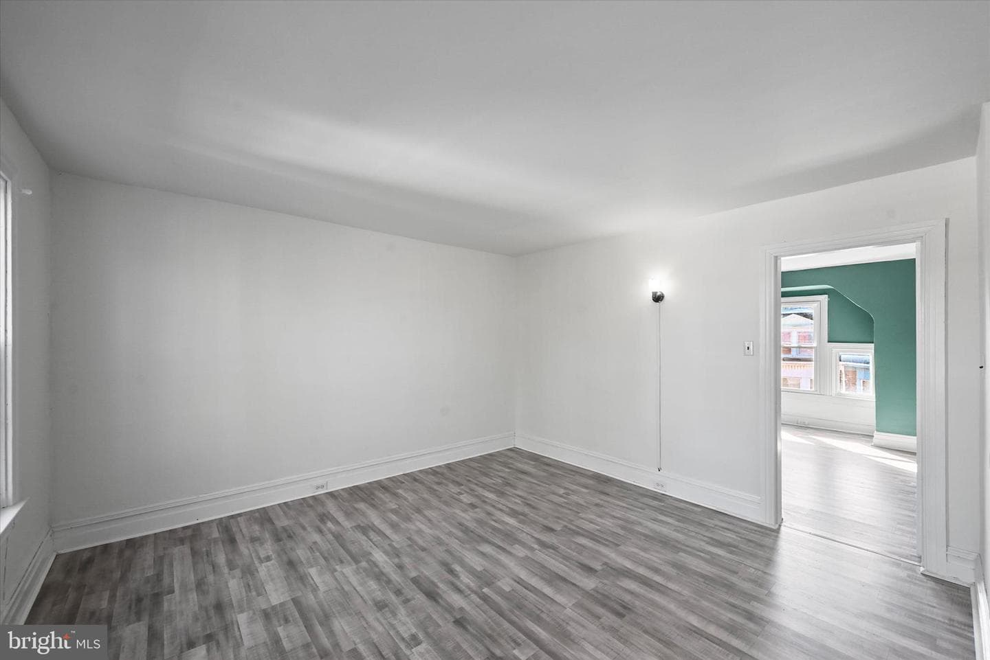 707 York Street photo 20