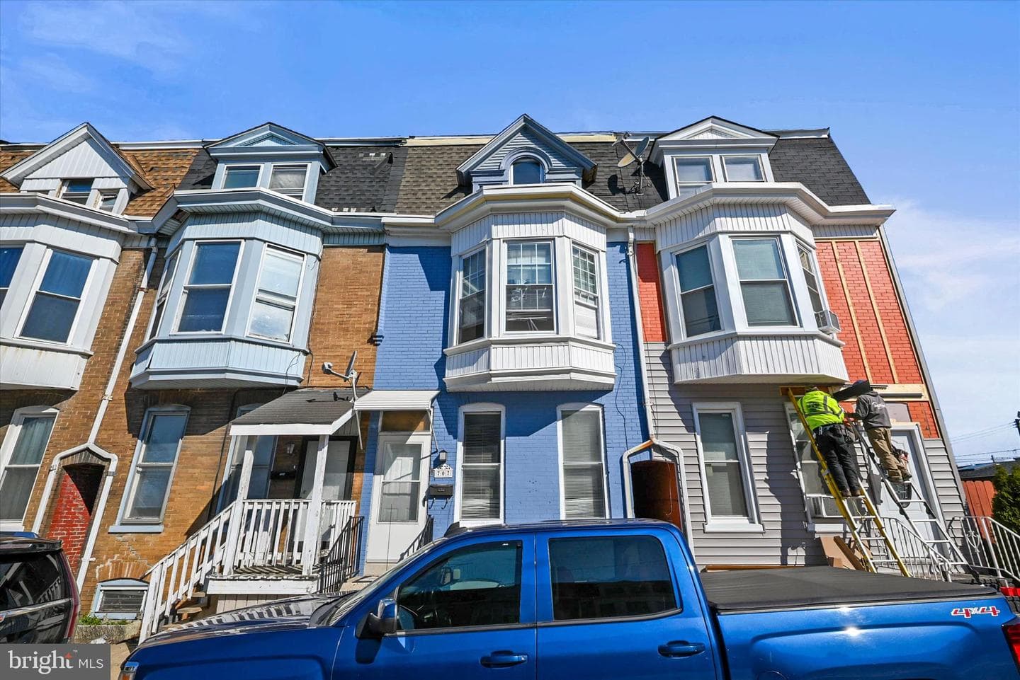 707 York Street photo 3