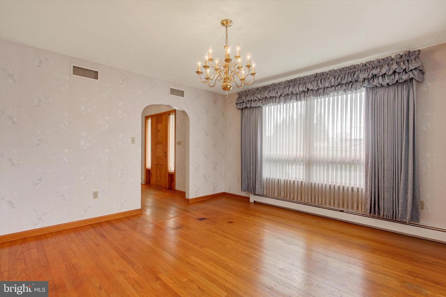 241 Charles Street photo 11