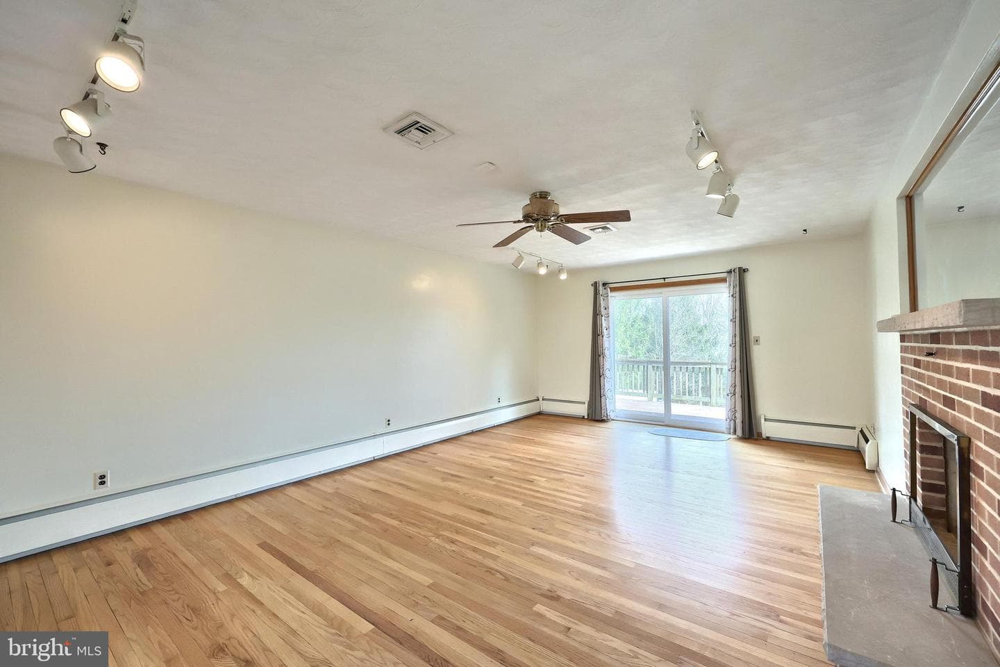 223 N 3rd Street photo 20