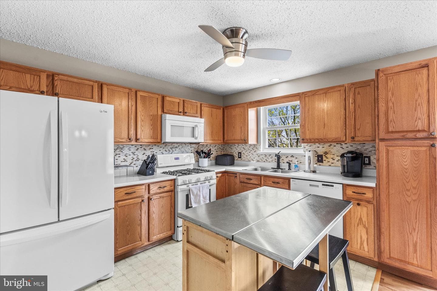125 Winston Drive photo 11