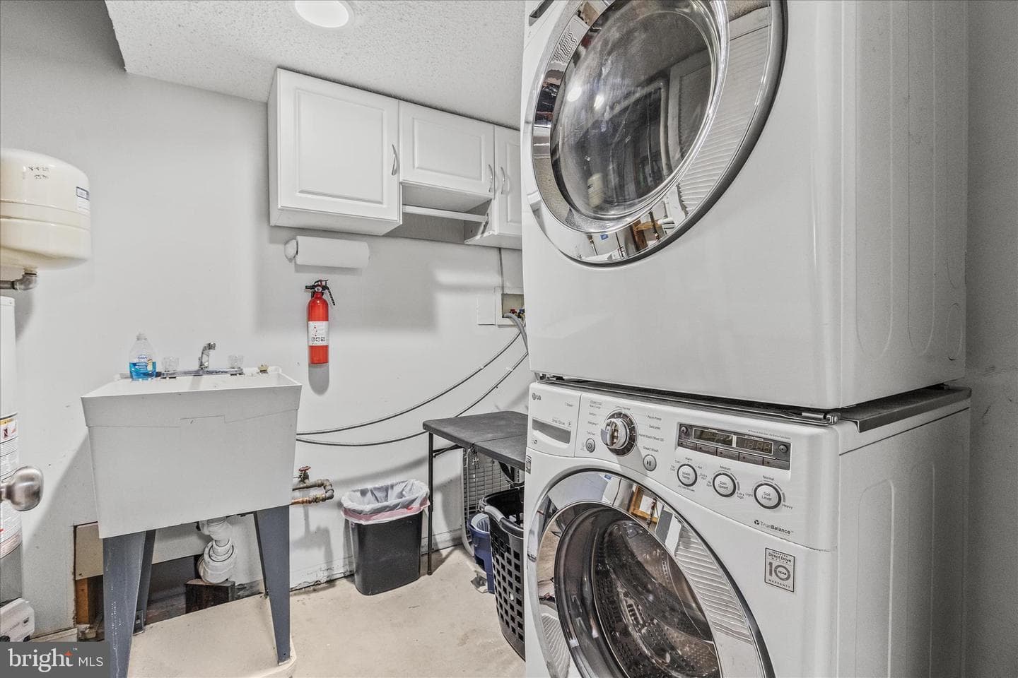125 Winston Drive photo 27