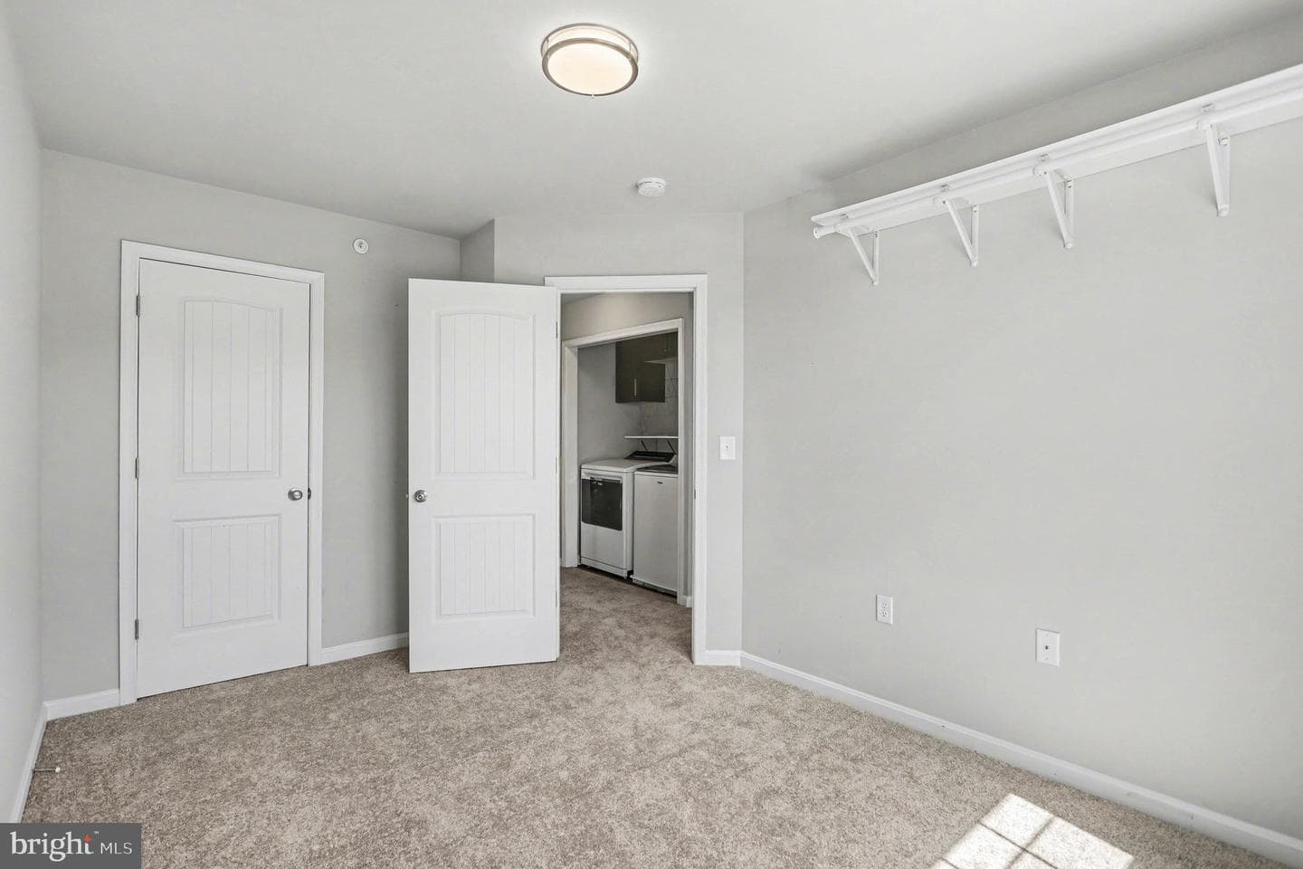 246 Hudson Boulevard photo 23