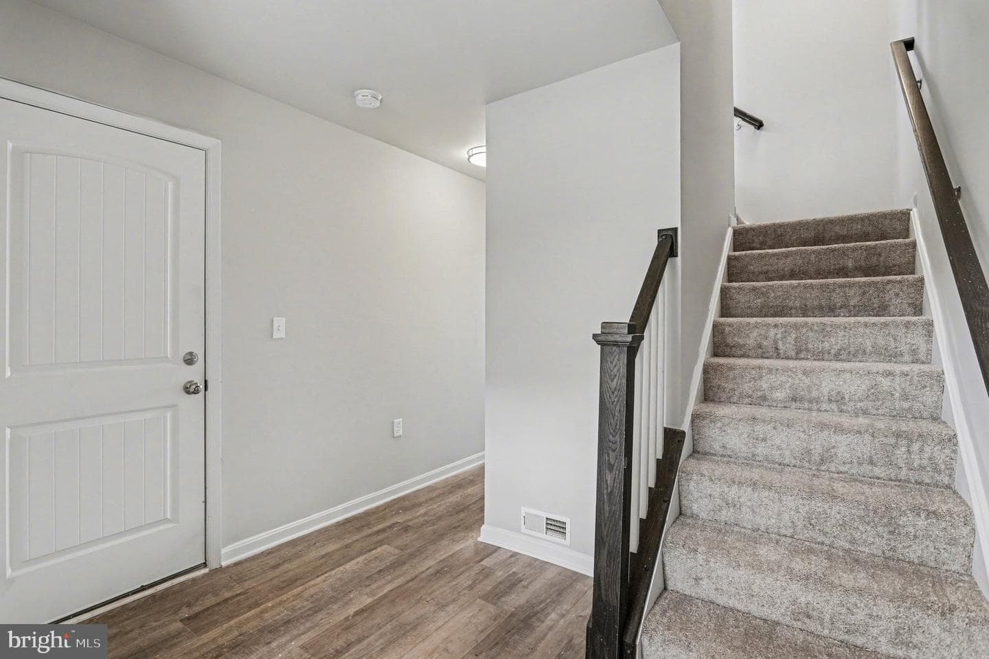246 Hudson Boulevard photo 6