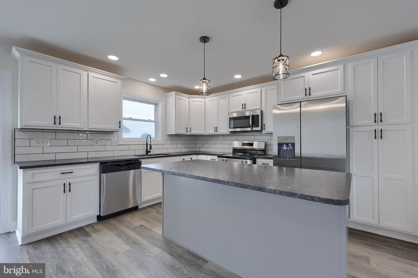 310 Kendale Road photo 19