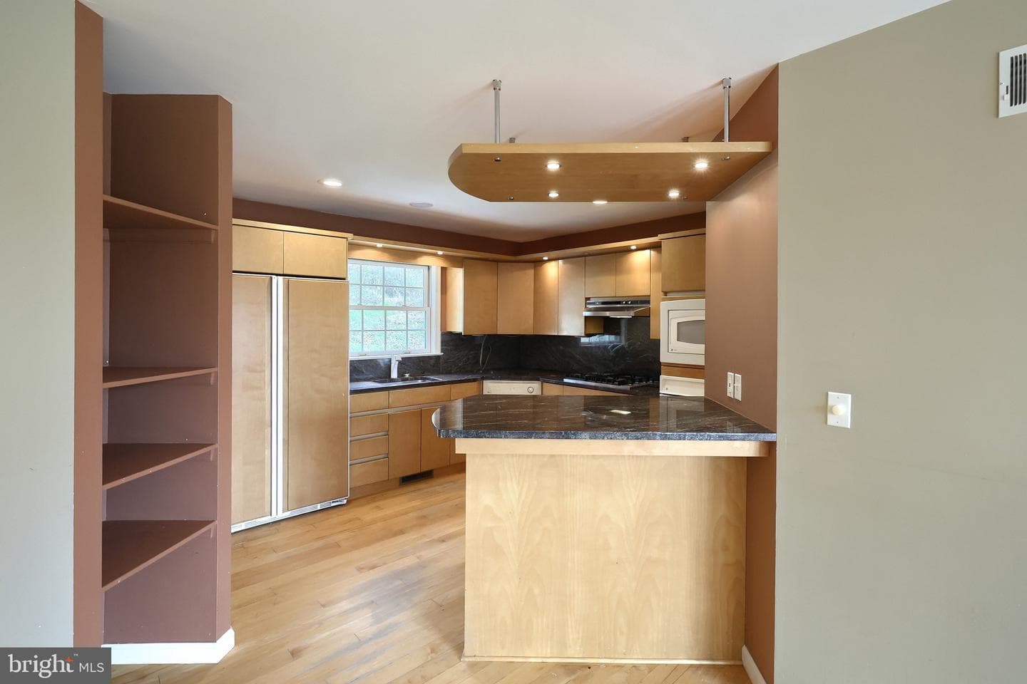 101 Fairfax Dr. photo 25