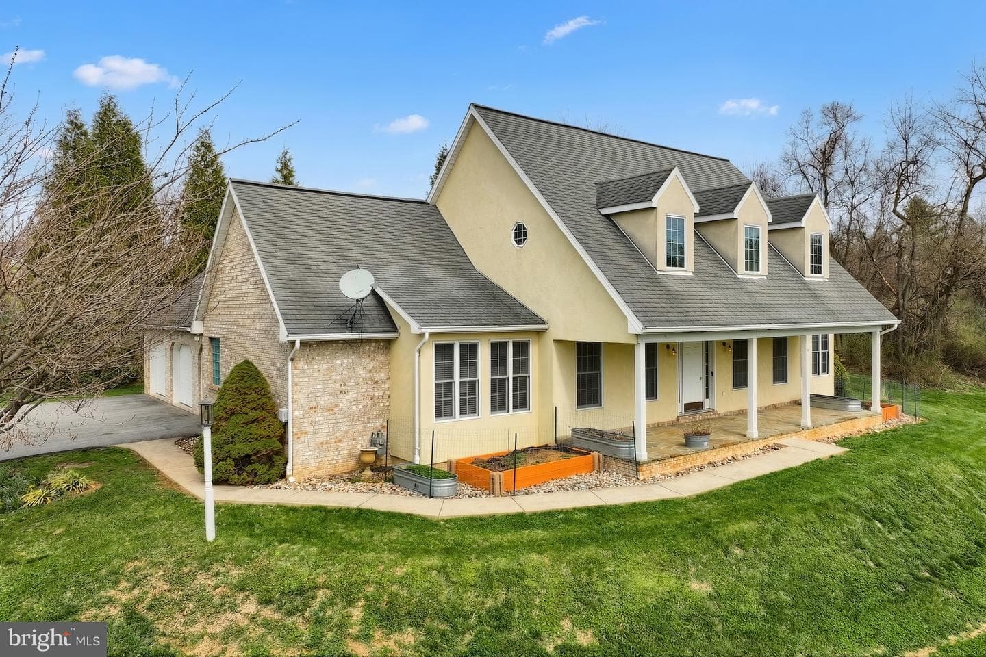 101 Fairfax Dr. photo 3