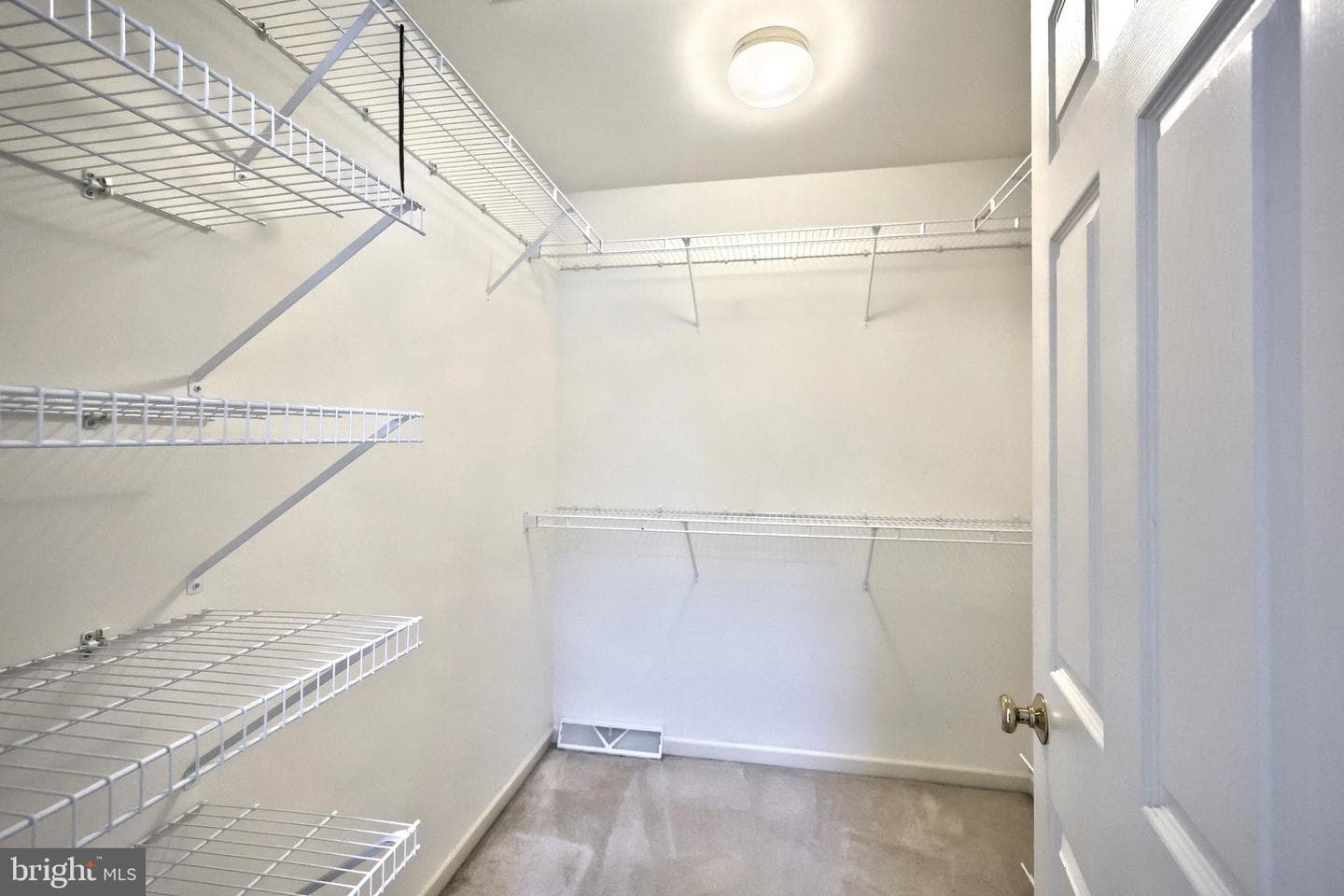 101 Fairfax Dr. photo 40