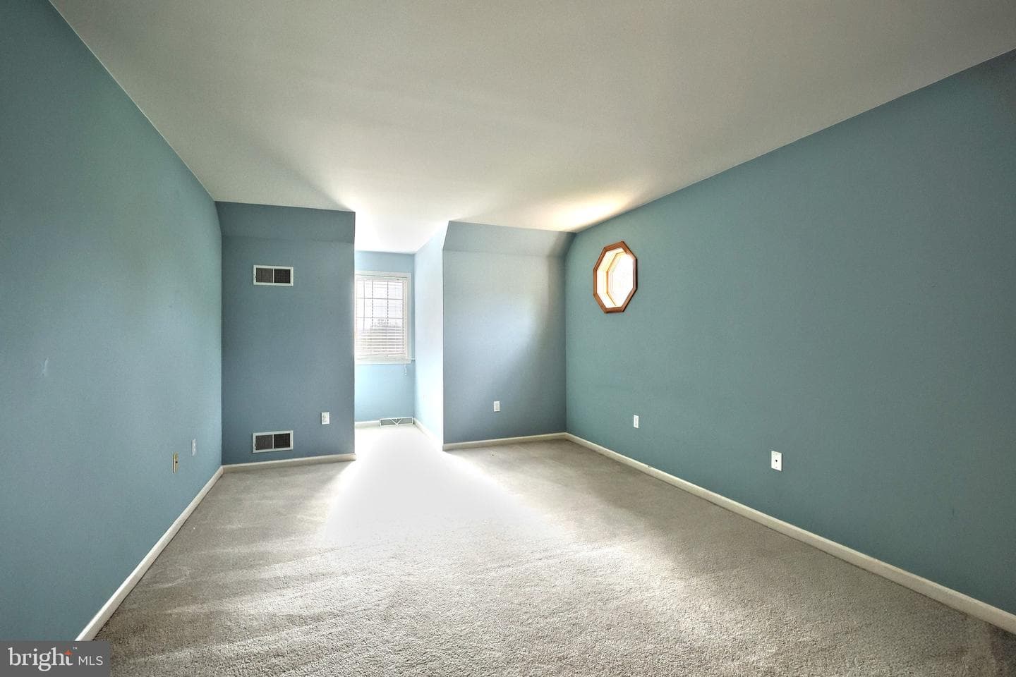 101 Fairfax Dr. photo 45