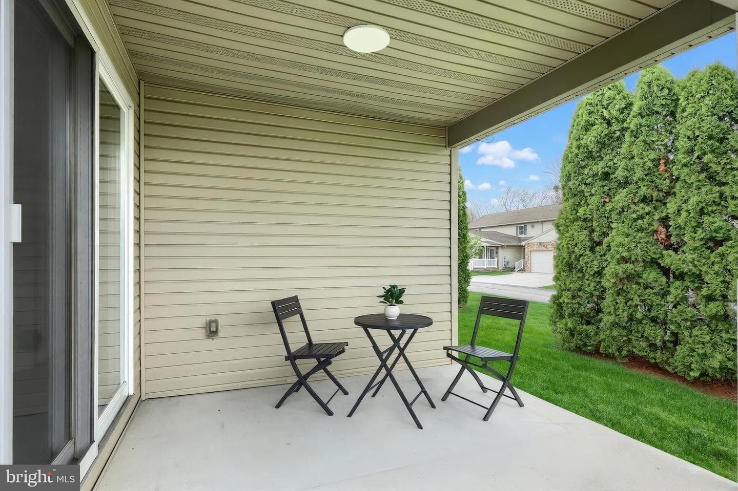 413 Springbrook Court photo 11