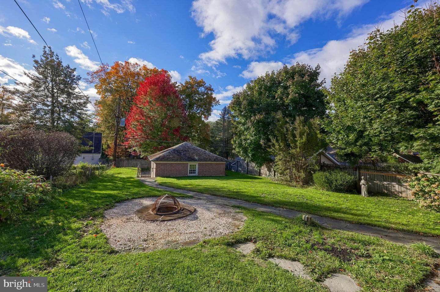 146 E Springettsbury Avenue photo 37