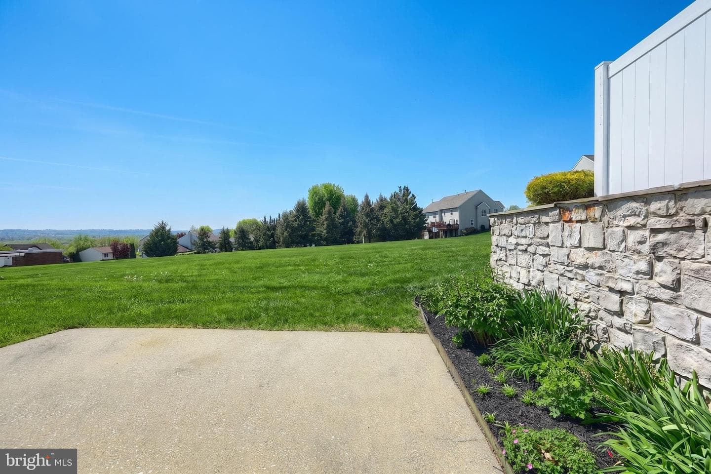 548 Buckthorn Drive #16 photo 4