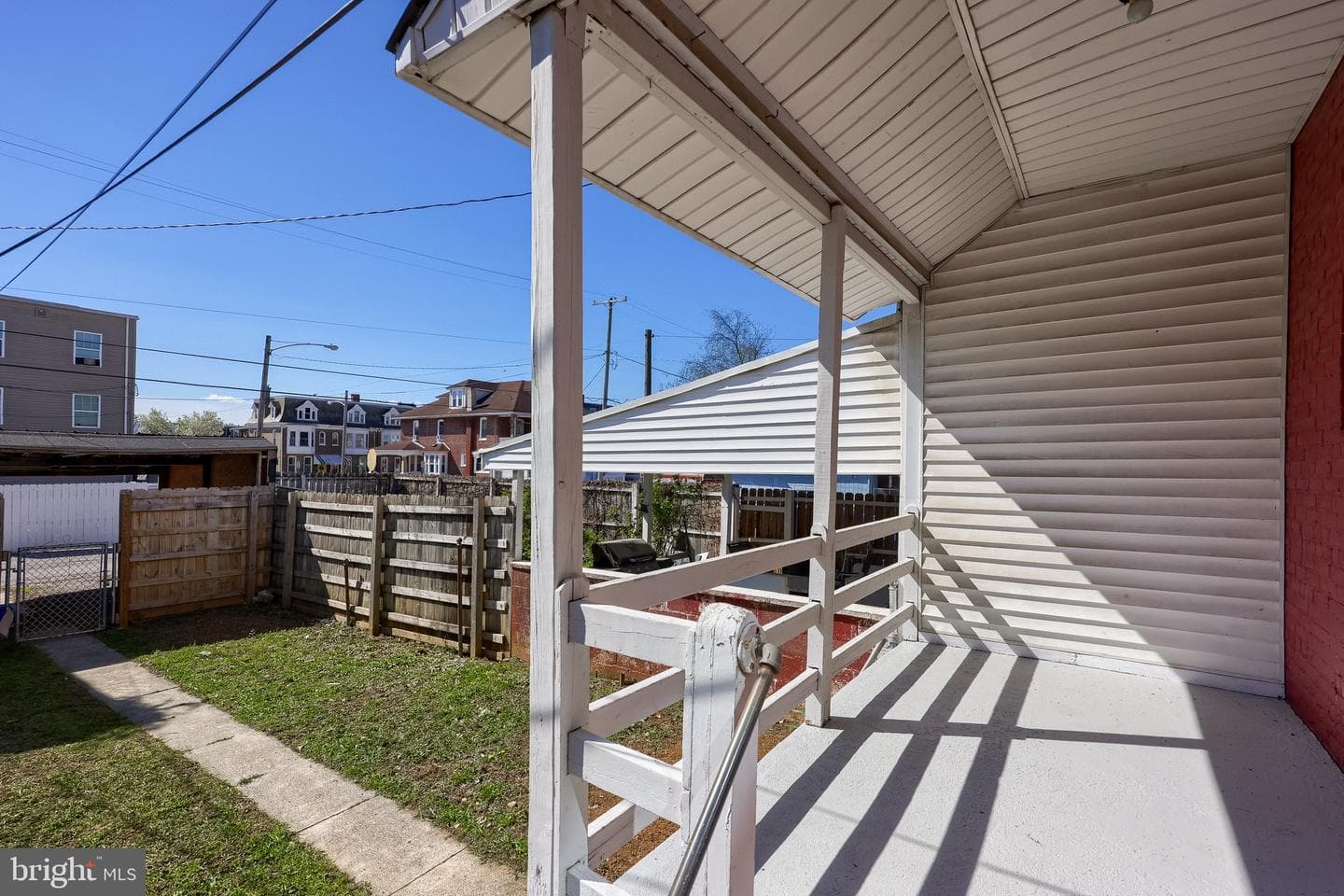 702 York Street photo 10