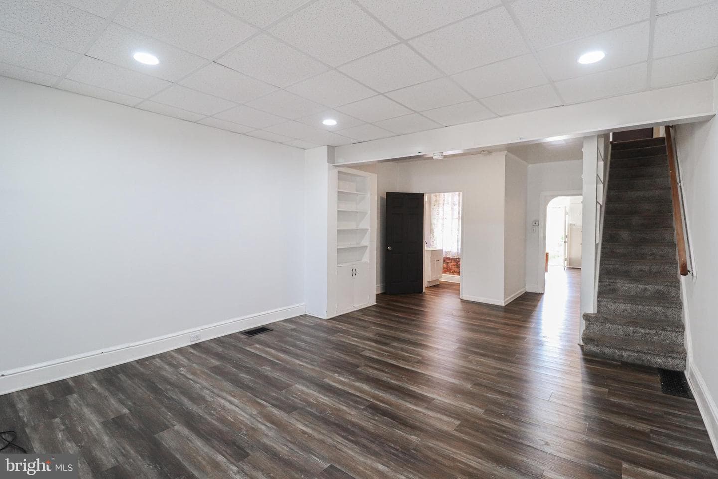 546 Smith Street photo 7